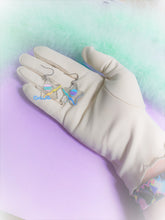 Load image into Gallery viewer, Dreamwave Star Earrings