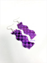 Load image into Gallery viewer, Checkered Wave Earrings