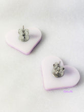Load image into Gallery viewer, Retro Pink Flamingo Heart Studs