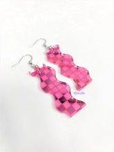 Load image into Gallery viewer, Fall Checkered Wave Earrings
